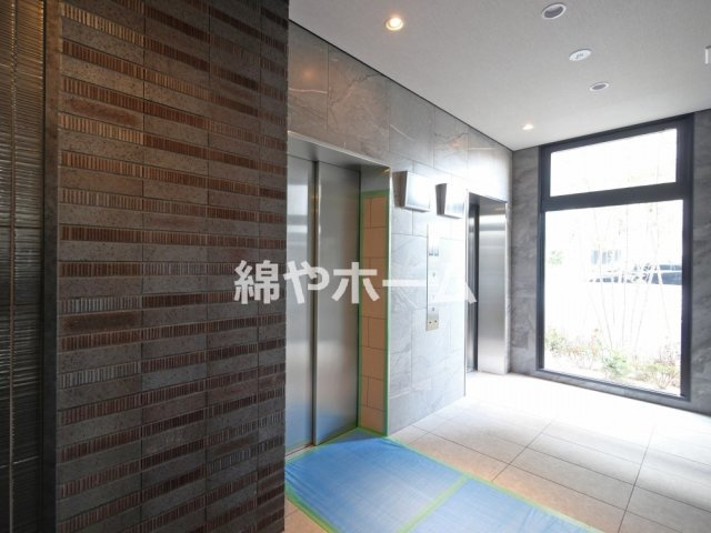 ファステート大阪アステールのロビー|落ち着いたロビーです