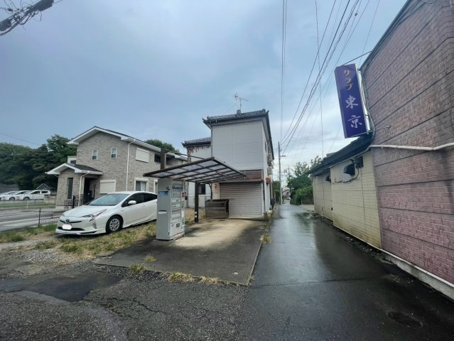 -三丁目不動産-　本庄市銀座2丁目　平成8年築の前面道路含む現地写真