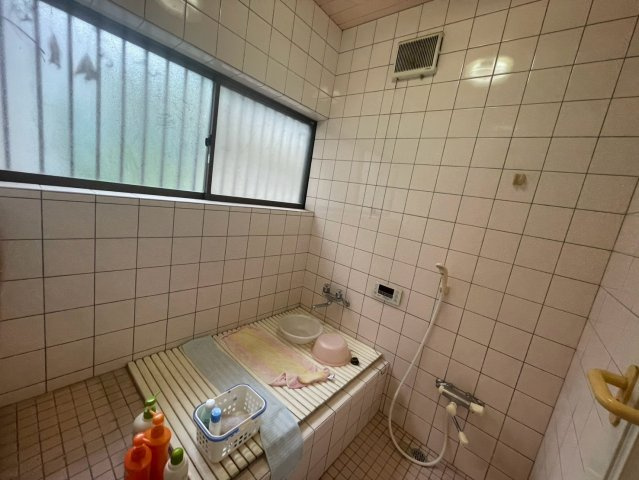 -三丁目不動産-　本庄市銀座2丁目　平成8年築の浴室|日々の暮らしに欠かせないお風呂です