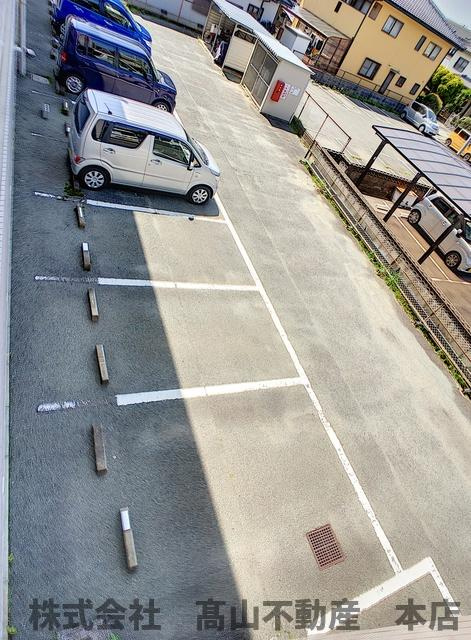 ルームハウディの駐車場