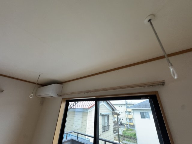 -三丁目不動産-　熊谷市円光2丁目　売-主、エアコン、カーポートの内装|内装もきれいです