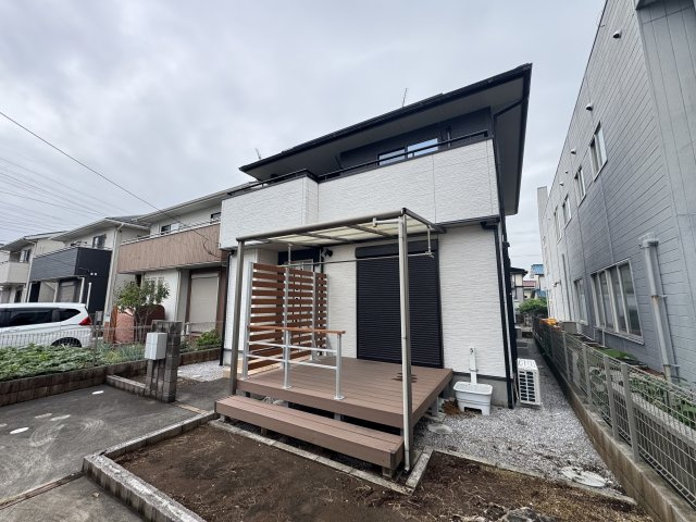 -三丁目不動産-　熊谷市円光2丁目　売-主、エアコン、カーポートの外観