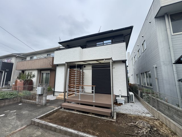 -三丁目不動産-　熊谷市円光2丁目　売-主、エアコン、カーポートの外観