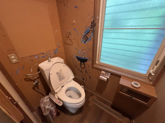 -三丁目不動産-　寄居町富田　アトリエ、薪ストーブのトイレ|シンプルで使いやすいトイレです