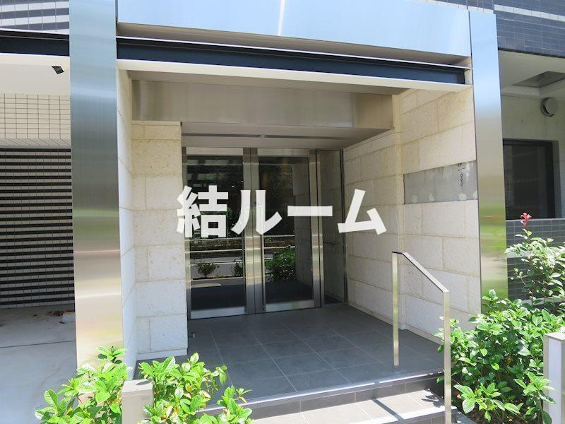 板橋区成増１丁目の賃貸マンションのエントランス