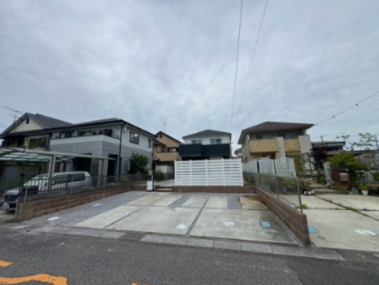 -三丁目不動産-　羽生市南羽生2丁目　令和3年築の駐車場
