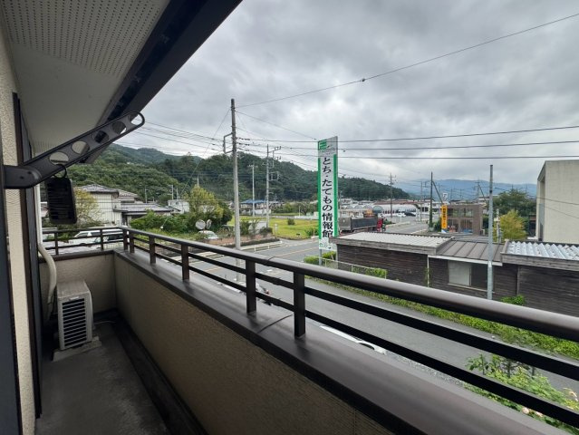 -三丁目不動産-　秩父市黒谷　東南角地のバルコニー|バルコニーがあります