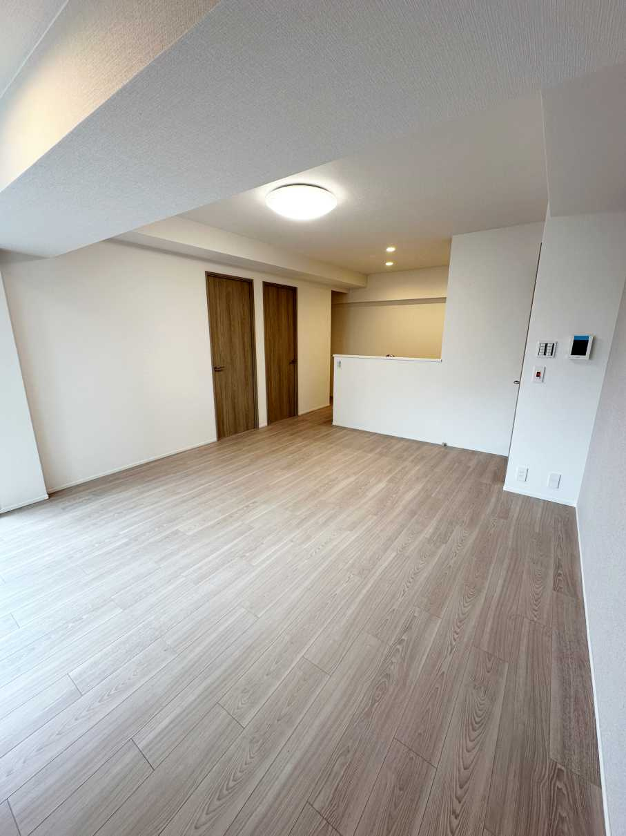 日商岩井西新井マンションの居間・リビング|おしゃれな居間です