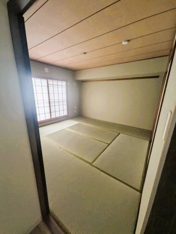 三郷早稲田第四住宅の和室|障子から優しい光が入り落ち着いた時間を過ごせます