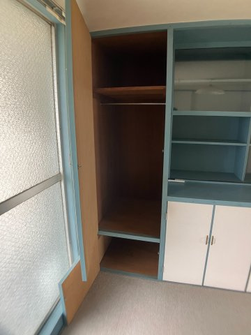 小金原第５コーポラスの収納|ハンガーパイプ付きで、衣類を掛けたまま保管できます。