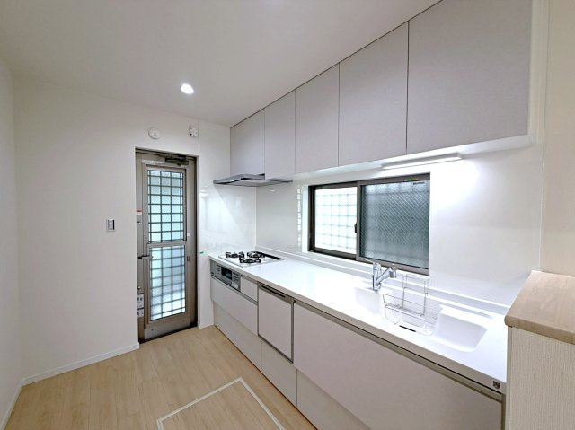世田谷区給田四丁目戸建のキッチン|キッチンでお料理をお楽しみください