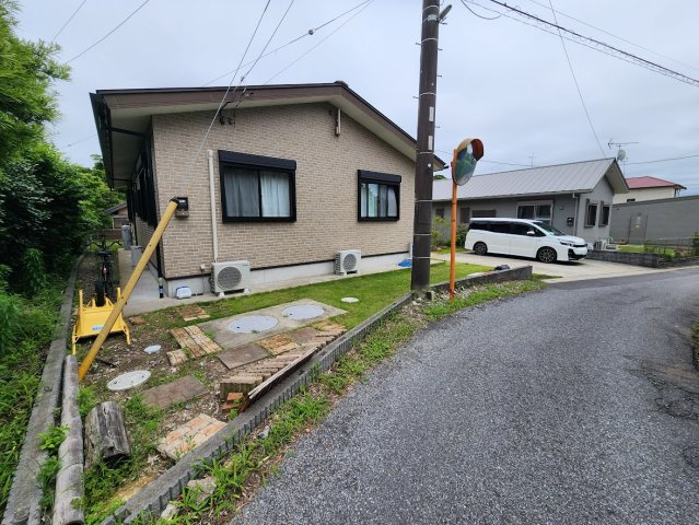いすみ市深堀、木造平屋建の前面道路含む現地写真|前面道路含む現地写真です