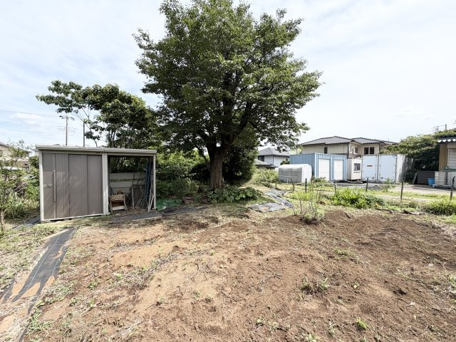四街道市和良比資材置場の外観