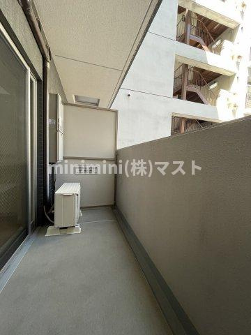 アーデン堺筋本町のバルコニー