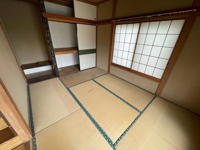 -三丁目不動産-　熊谷市善ヶ島　昭和56年築の和室|和室ならではの温かな和の空間で寛ぎの時間を過ごせます