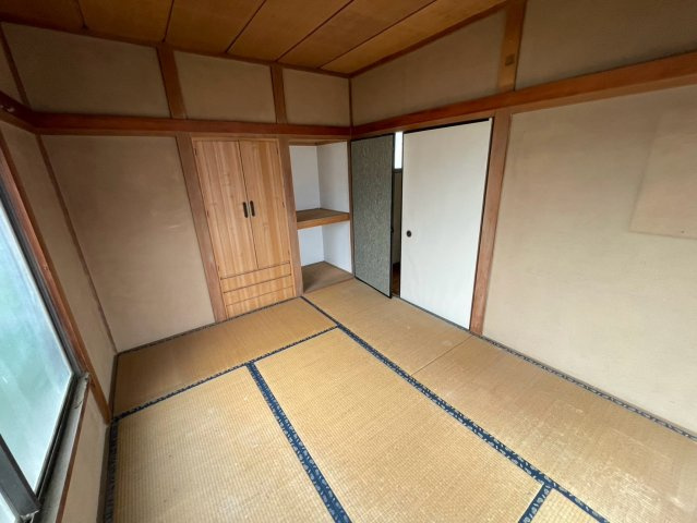 -三丁目不動産-　熊谷市善ヶ島　昭和56年築の和室|和室がひろがる居住スペース
