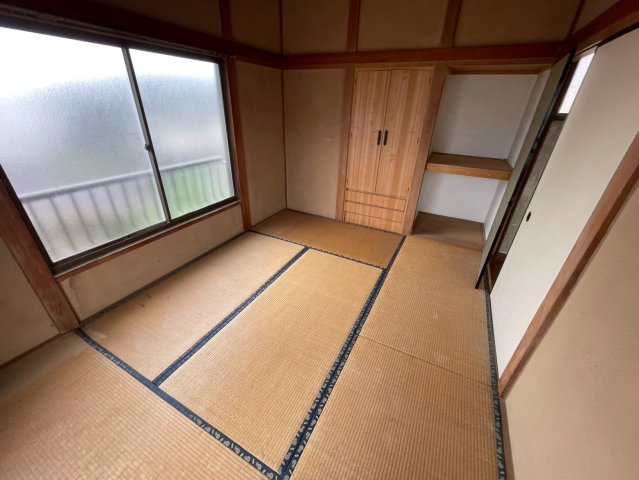-三丁目不動産-　熊谷市善ヶ島　昭和56年築の和室|くつろぎの場として、客間として、様々なシーンで活躍する和室です