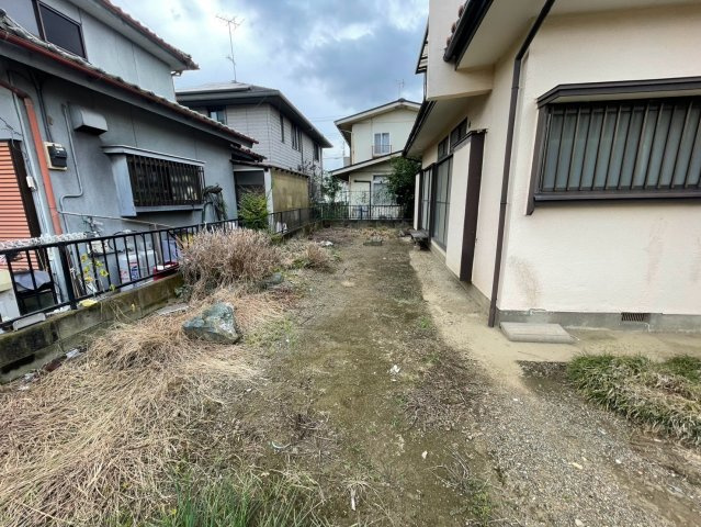 -三丁目不動産-　熊谷市善ヶ島　昭和56年築の庭|お庭で自由な時間を過ごせます