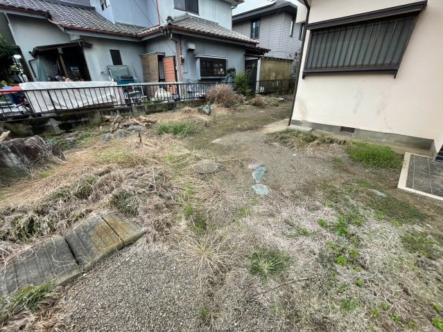 -三丁目不動産-　熊谷市善ヶ島　昭和56年築の庭|お庭です