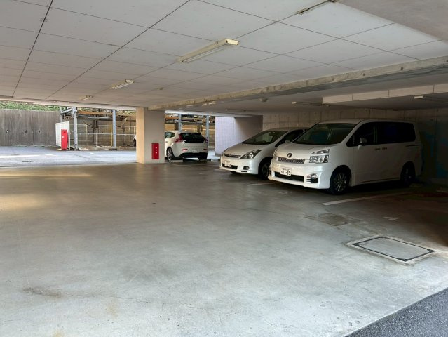 グーディッシュ村上の駐車場|駐車場があるので、車を買う予定の方も安心です
