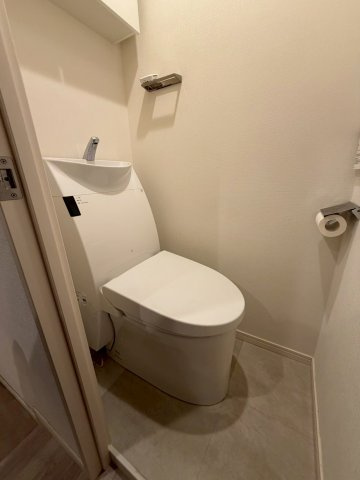 ブルーハイツ柏のトイレ|ゆったりとした空間のトイレです