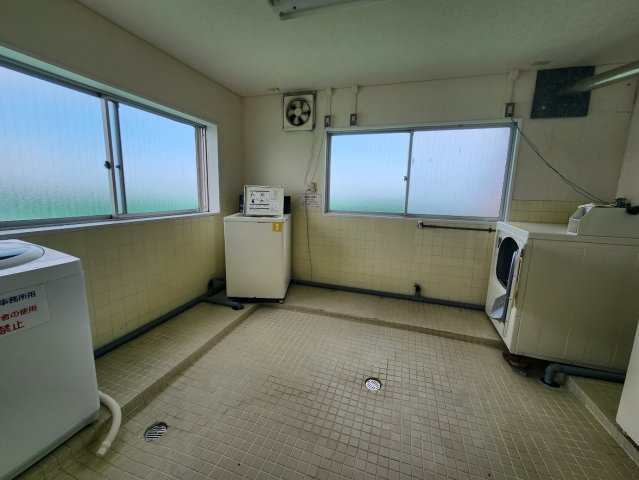 パノラマビュー白子のその他|１０階ランドリー室