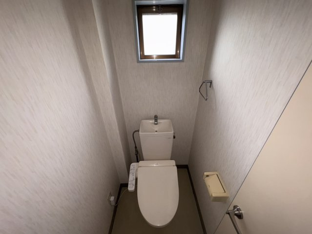 オフィスステーションのトイレ|シンプルで使いやすいトイレです