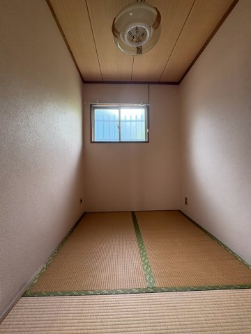 市川マンションの和室|ゆったりとくつろげる和室です