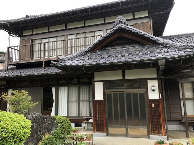 南大沢貸家（物置付き事務所）の外観|外観もきれいです