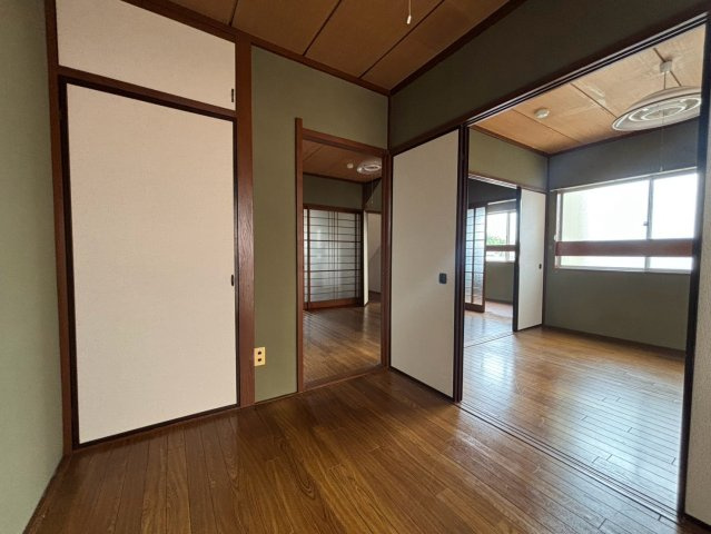 朝日ビルの収納|小物を収納するのに便利です