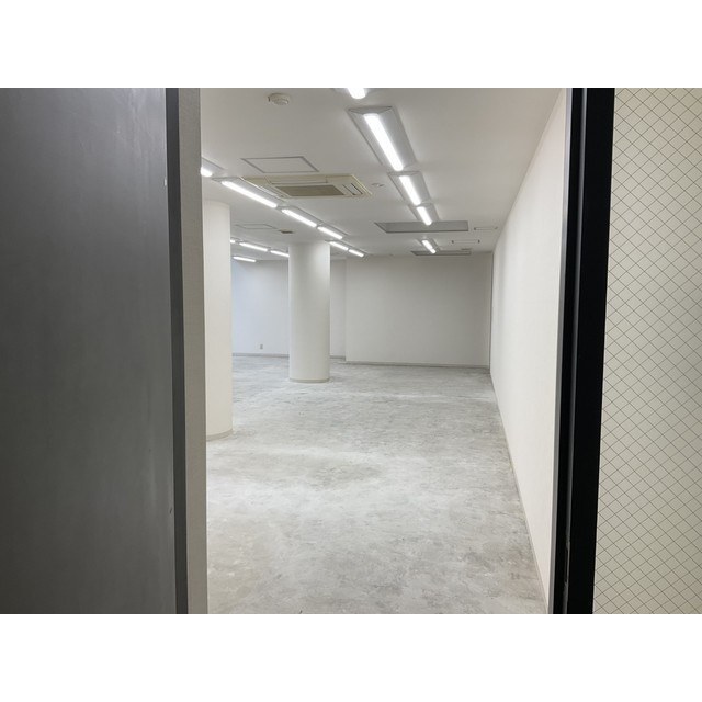 エビデンスの内装|内装は落ち着いています