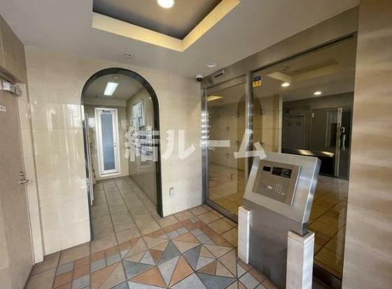 中野区江古田２丁目の賃貸マンションのエントランス