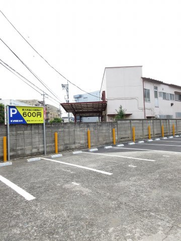 泉町事務所の駐車場|駐車場です