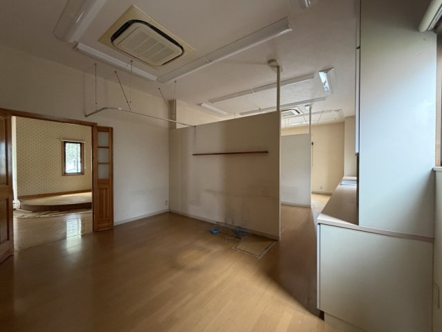 仮称）田村町貸店舗の内装|おしゃれな内装です