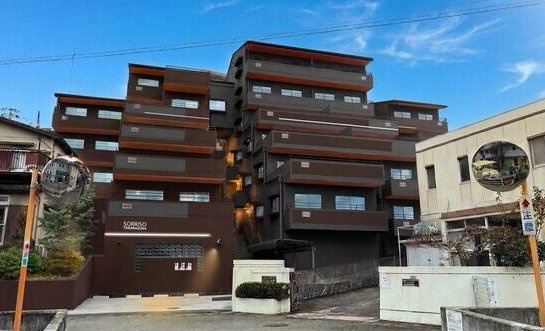 ソリッソ宝塚の外観