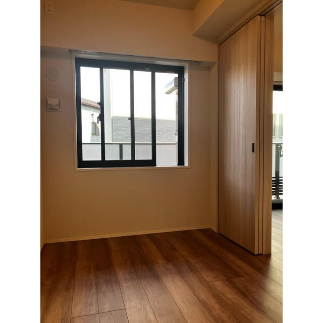 イノバス元住吉の洋室