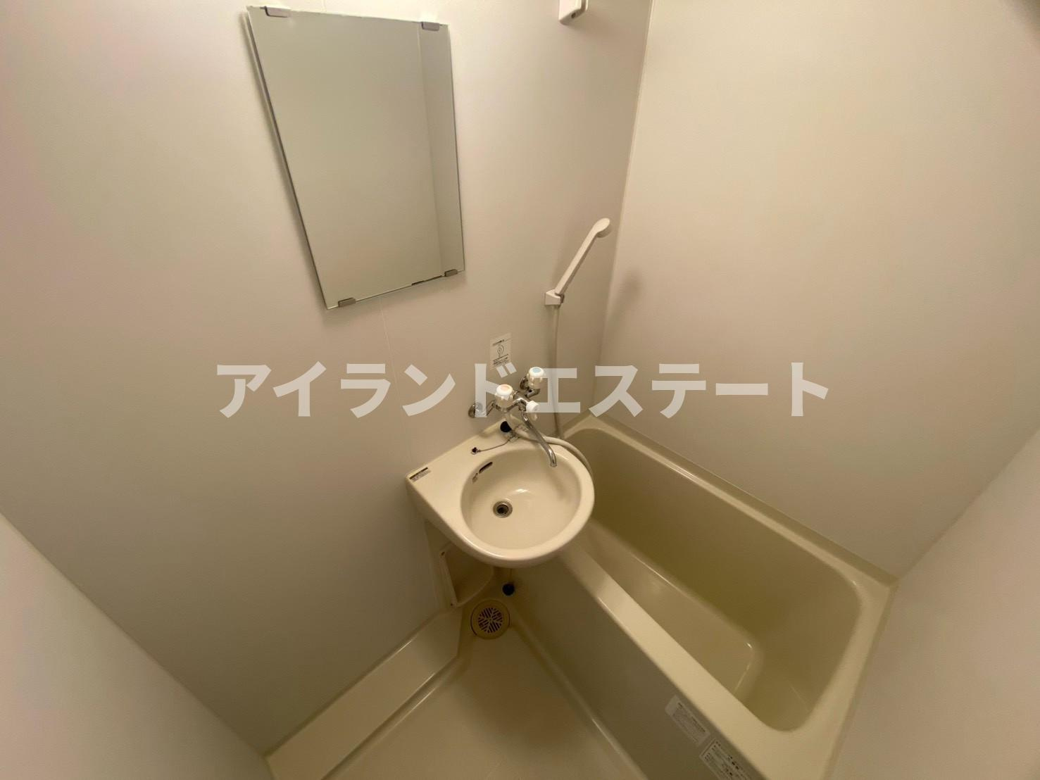 グルクスハイム経堂　駅近　バストイレ別　オートロックの浴室