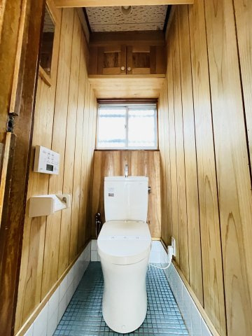 高麗川駅前貸家のトイレ