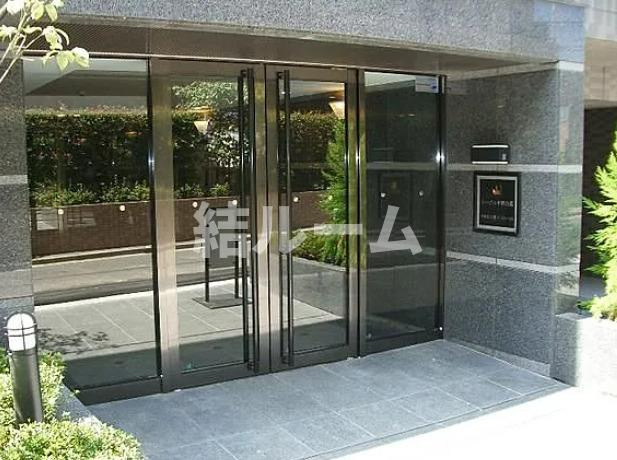 中野区白鷺３丁目の賃貸マンションのエントランス