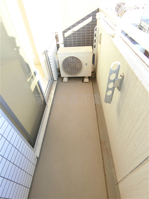 ヴェルステージ蒲田駅前のバルコニー|物干し金具付きのバルコニー　