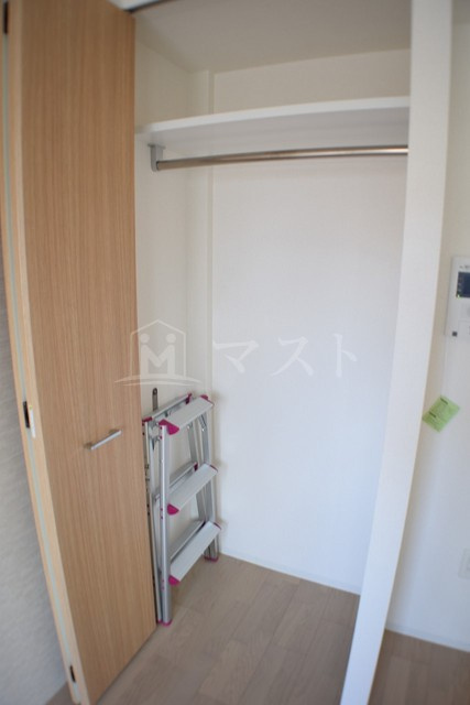 ラシュレエグゼ天王寺の収納|カラーバリエーション有