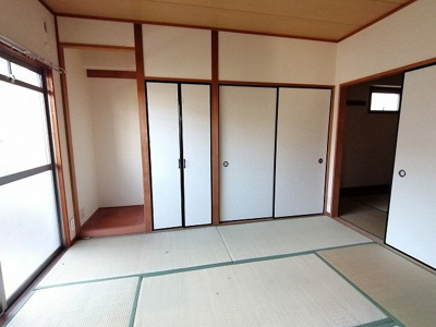 【内装】 | 山和小路 | 明るい色調の室内です