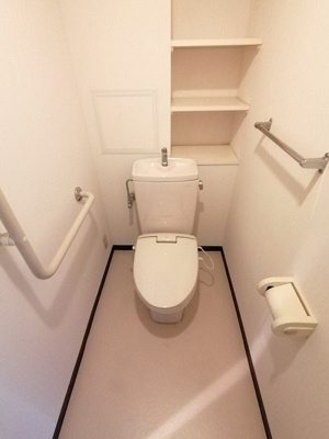【トイレ】 | 山和小路 | シンプルで使いやすいトイレです