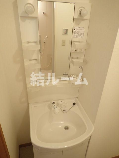 中野区江原町１丁目のアパートの洗面所