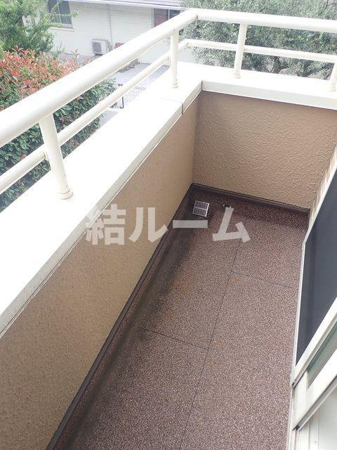 中野区江原町１丁目のアパートのバルコニー