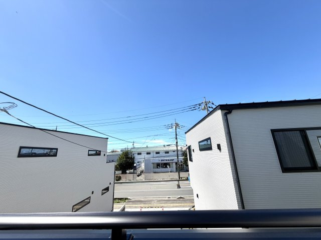 越谷市花田６丁目C号棟　新築戸建の展望|夜には美しい街の明かりを楽しめる素敵な眺望。1日の終わりにほっと一息つける憩いの景色です。