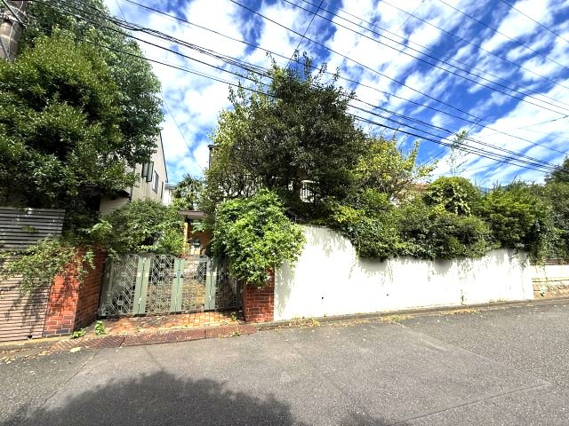 閑静な住宅街　整形地