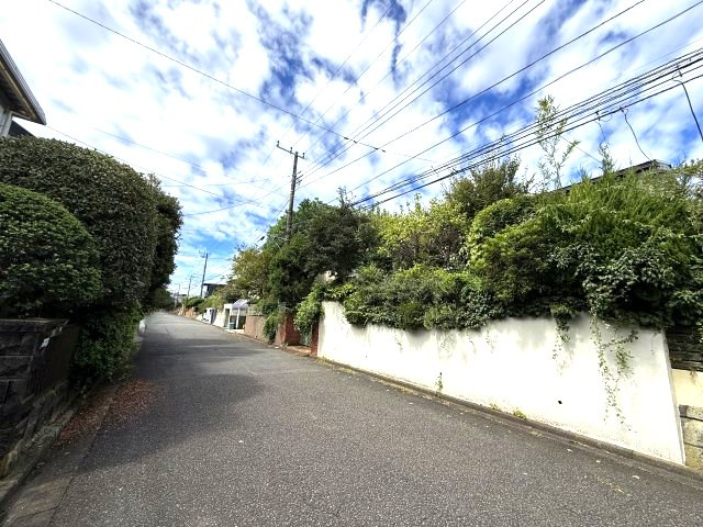 閑静な住宅街　整形地の前面道路含む現地写真|前面道路