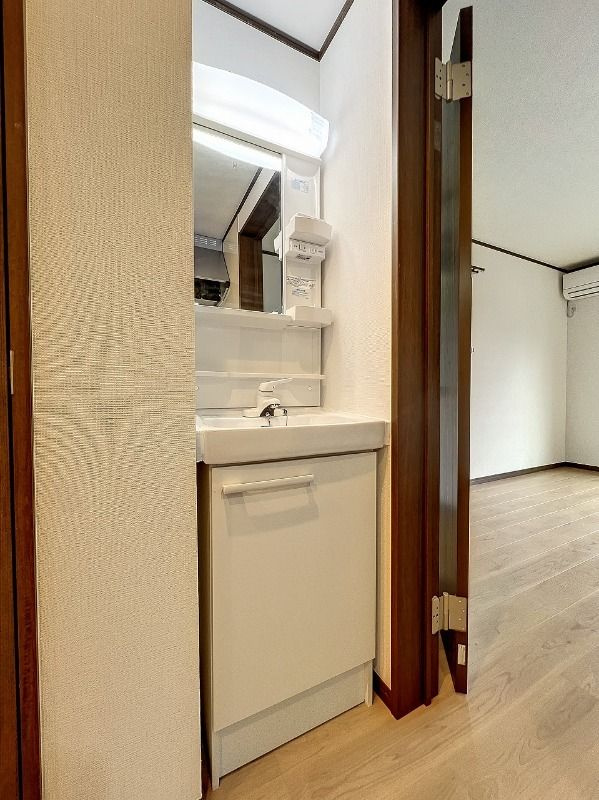 第二コーポ青山の独立洗面台
