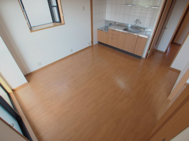 シャルム東野の居間・リビング